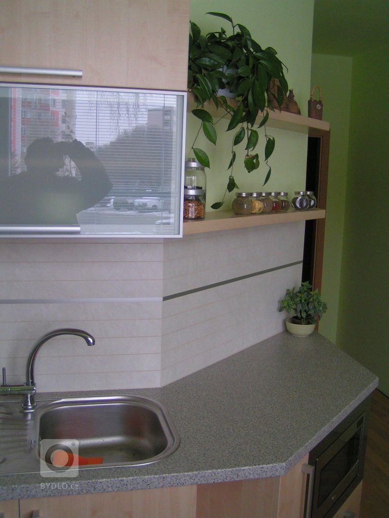 Malá kuchyň v paneláku
