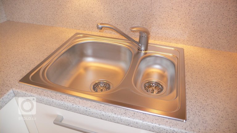 add picture to album