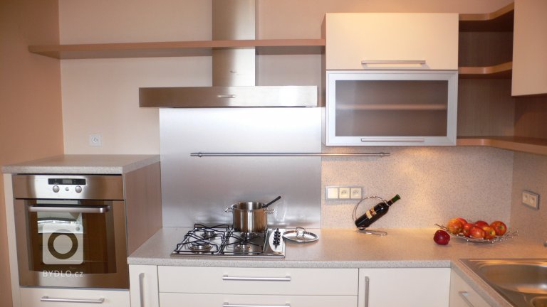 add picture to album