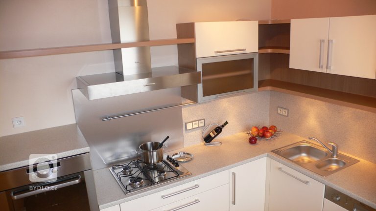 add picture to album