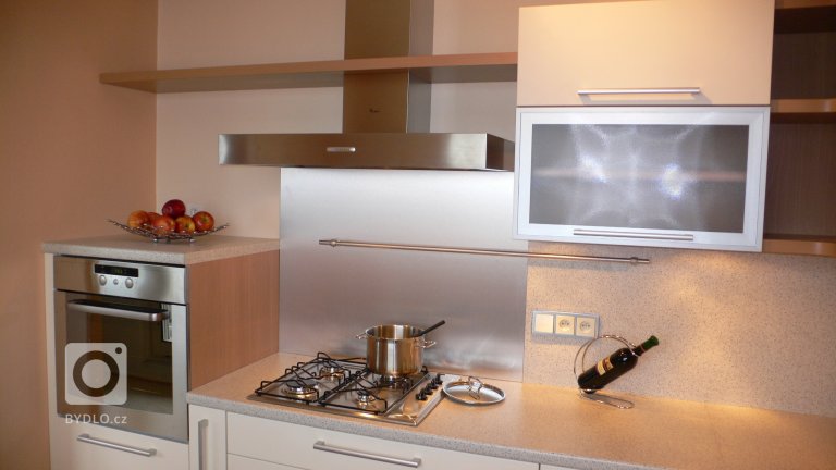 add picture to album