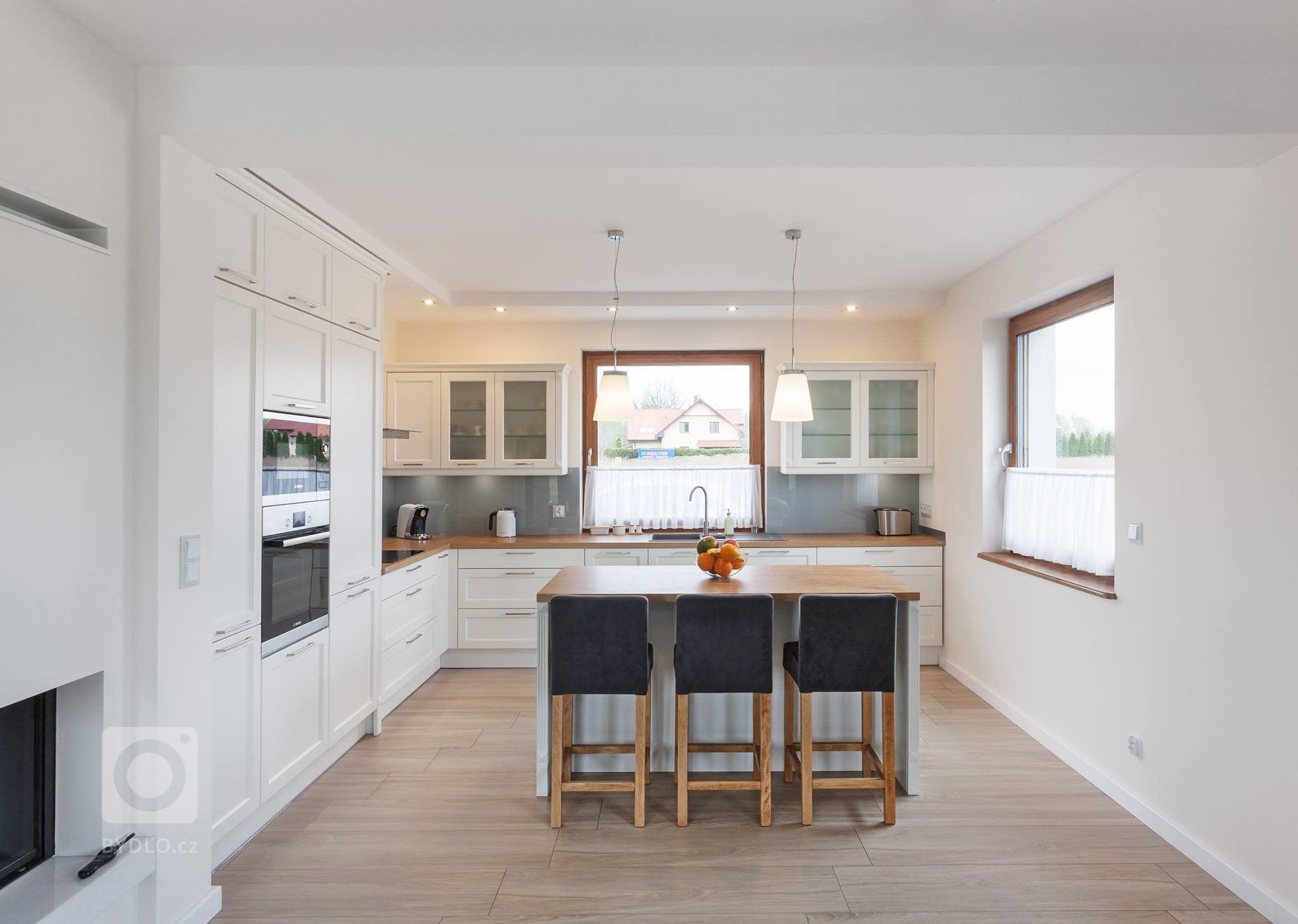 Čistý a svěží skandinávský styl už dávno nenajdete jen v severní Evropě, kde zejména v dlouhých zimních měsících mají lidé nedostatek denního světla, a proto…