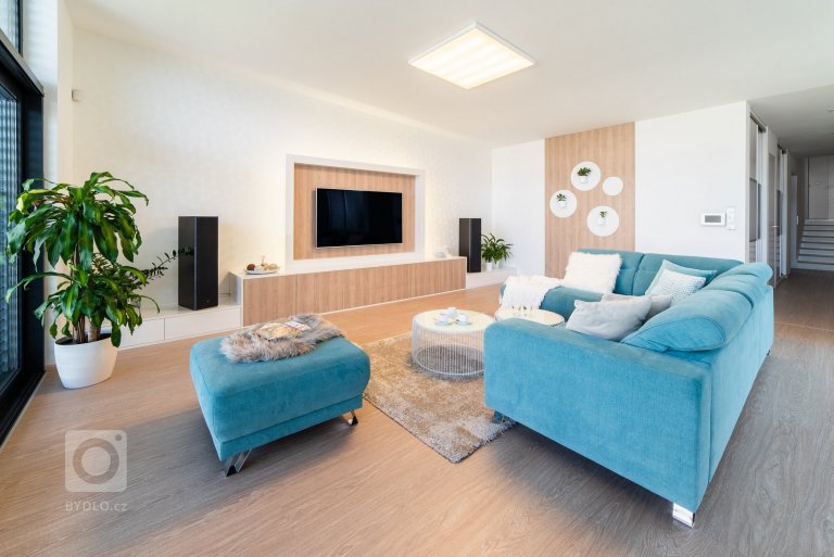 add picture to album