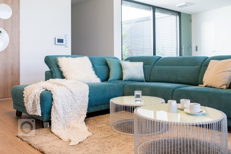 add picture to album