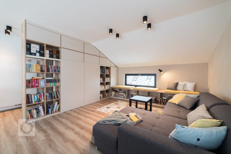 add picture to album