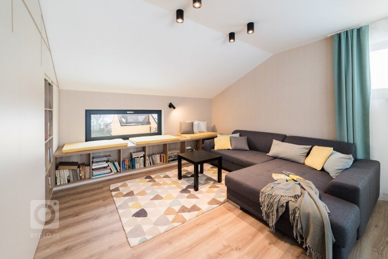 add picture to album