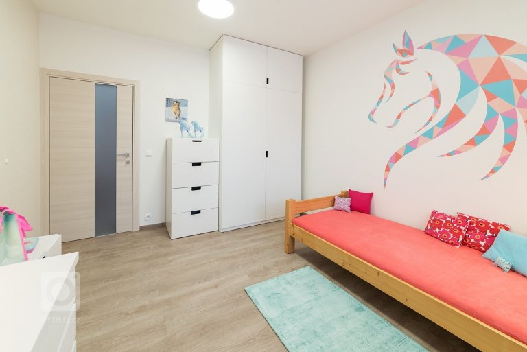 add picture to album