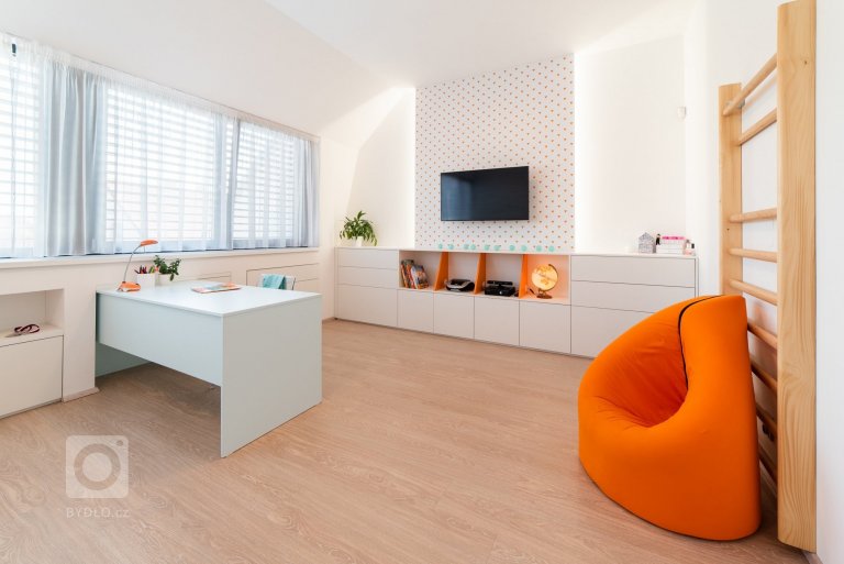 add picture to album