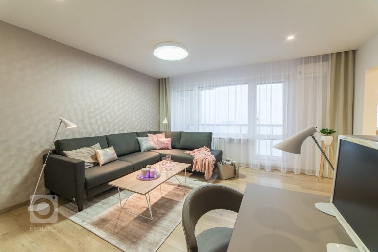 add picture to album