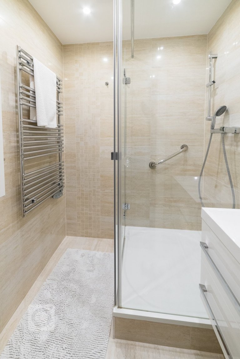 add picture to album