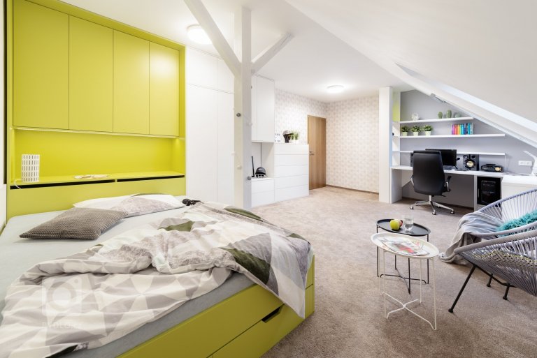 add picture to album