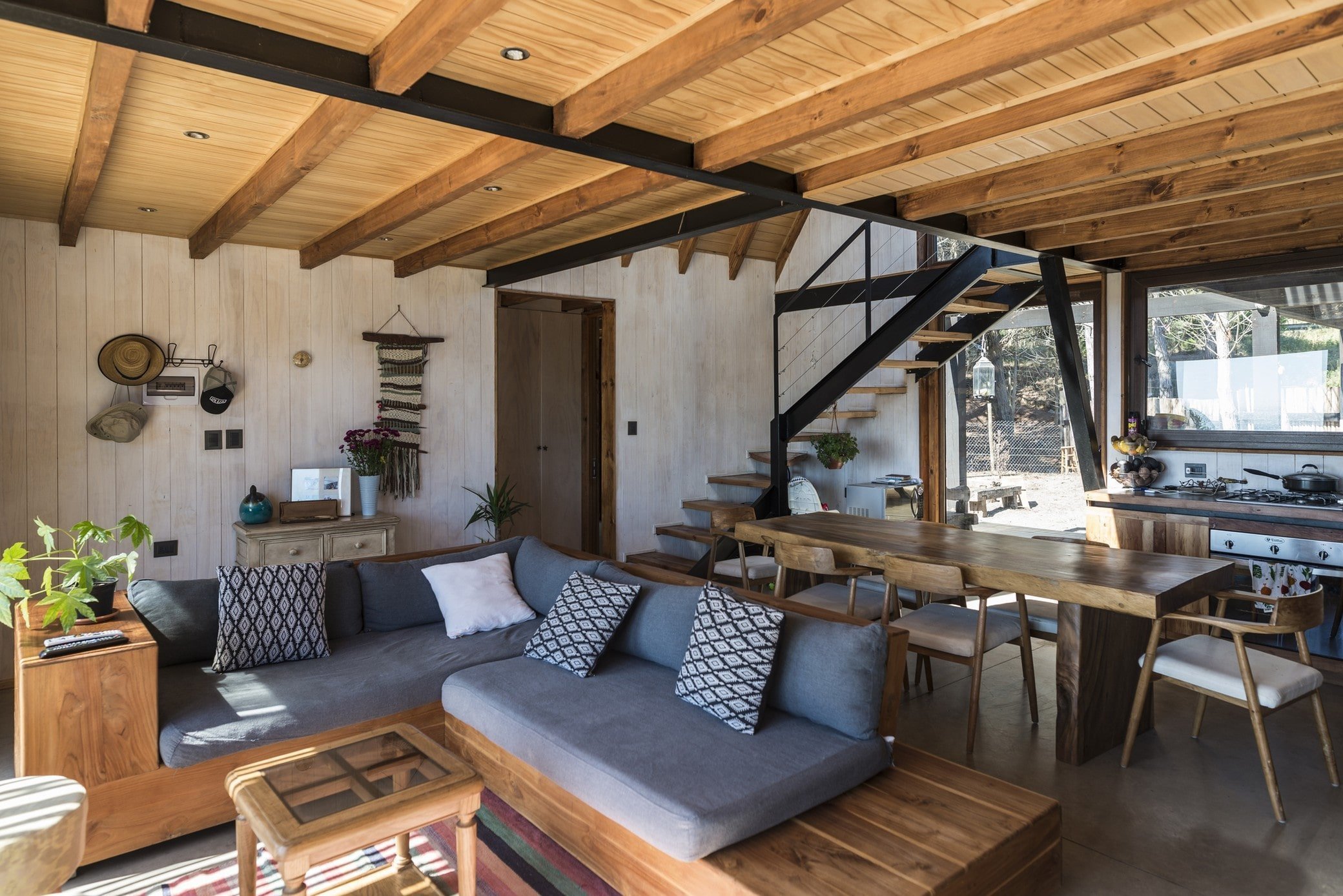 Atraktivní bydlení v modulárním domě s výhledem na vodní hladinu