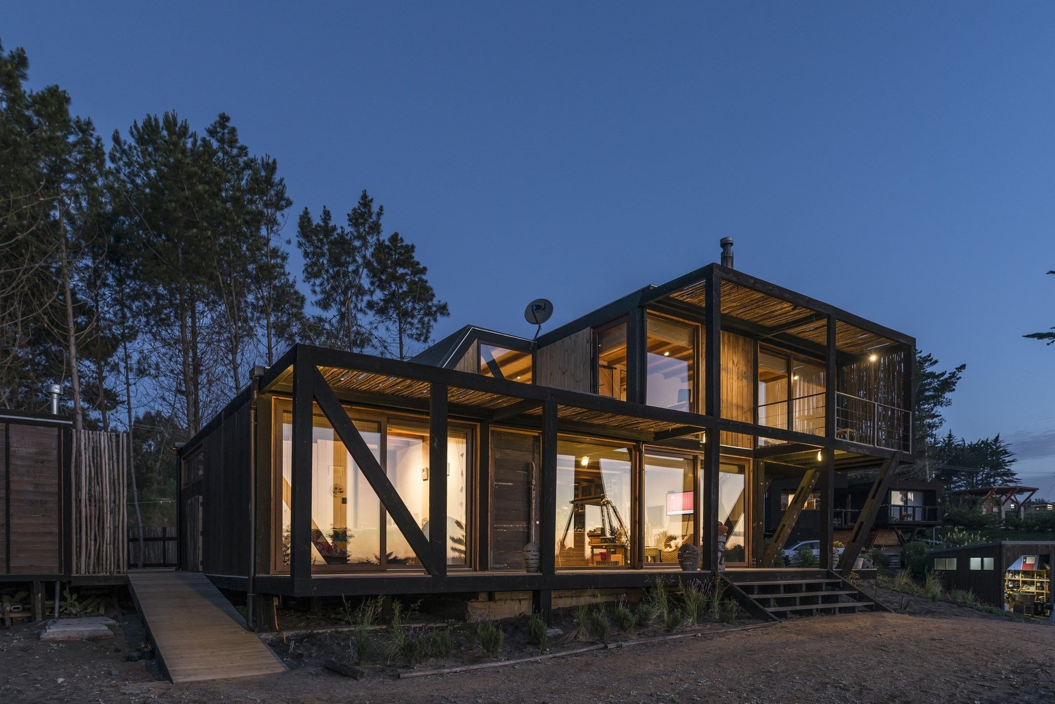 Atraktivní bydlení v modulárním domě s výhledem na vodní hladinu