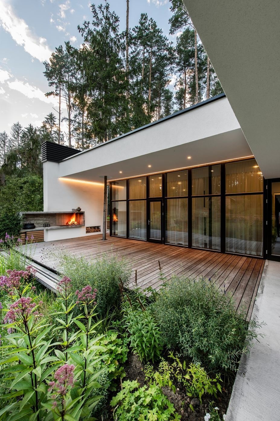 Dům s unikátním přemostěním „Bridge house“