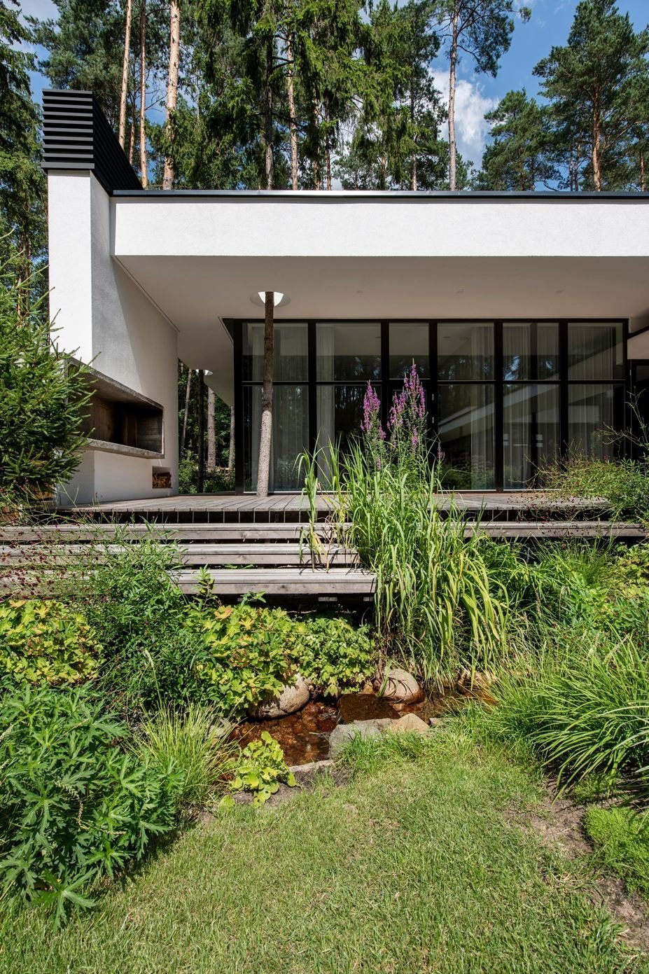 Dům s unikátním přemostěním „Bridge house“