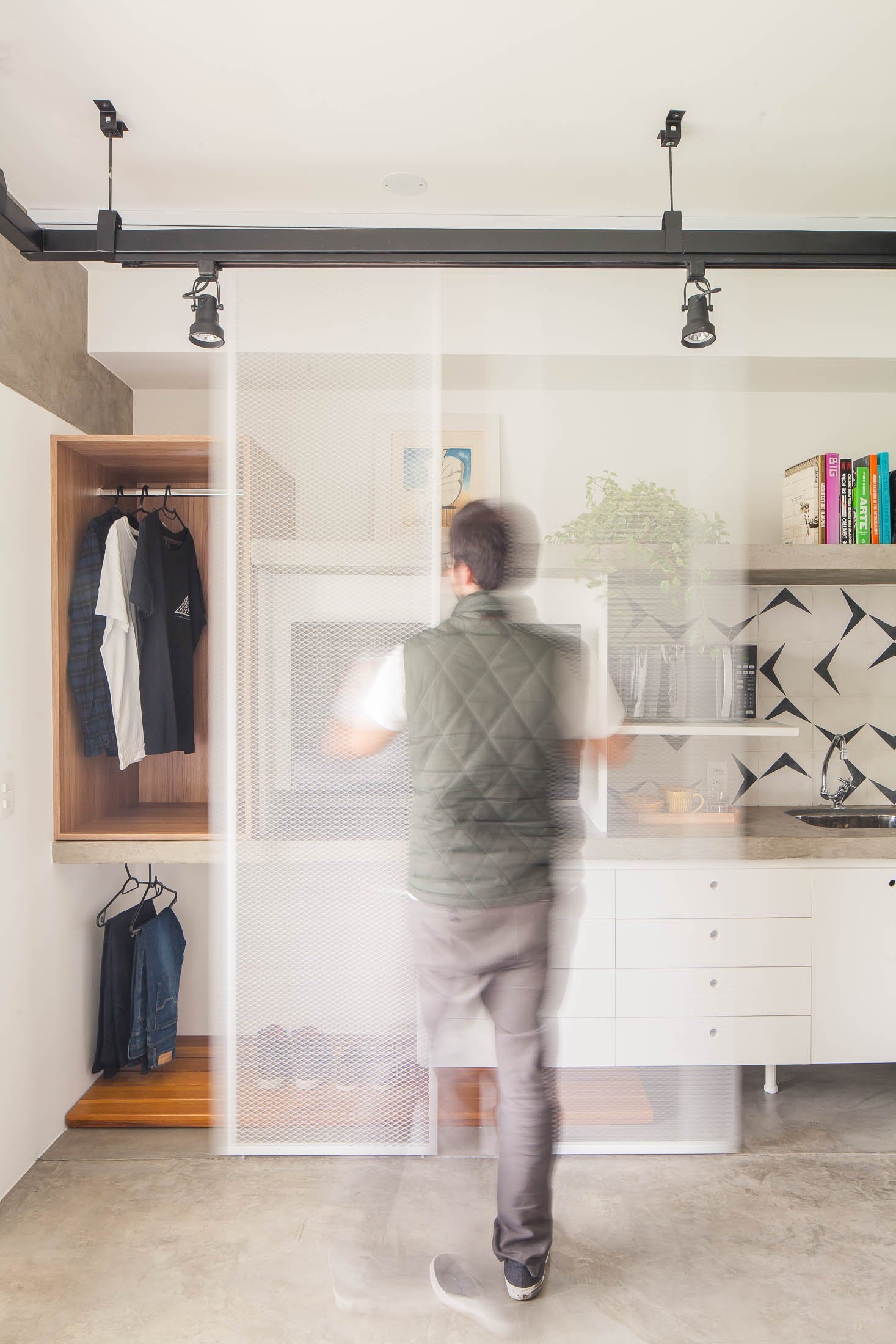 Bydlí jen na 24 metrech čtverečních