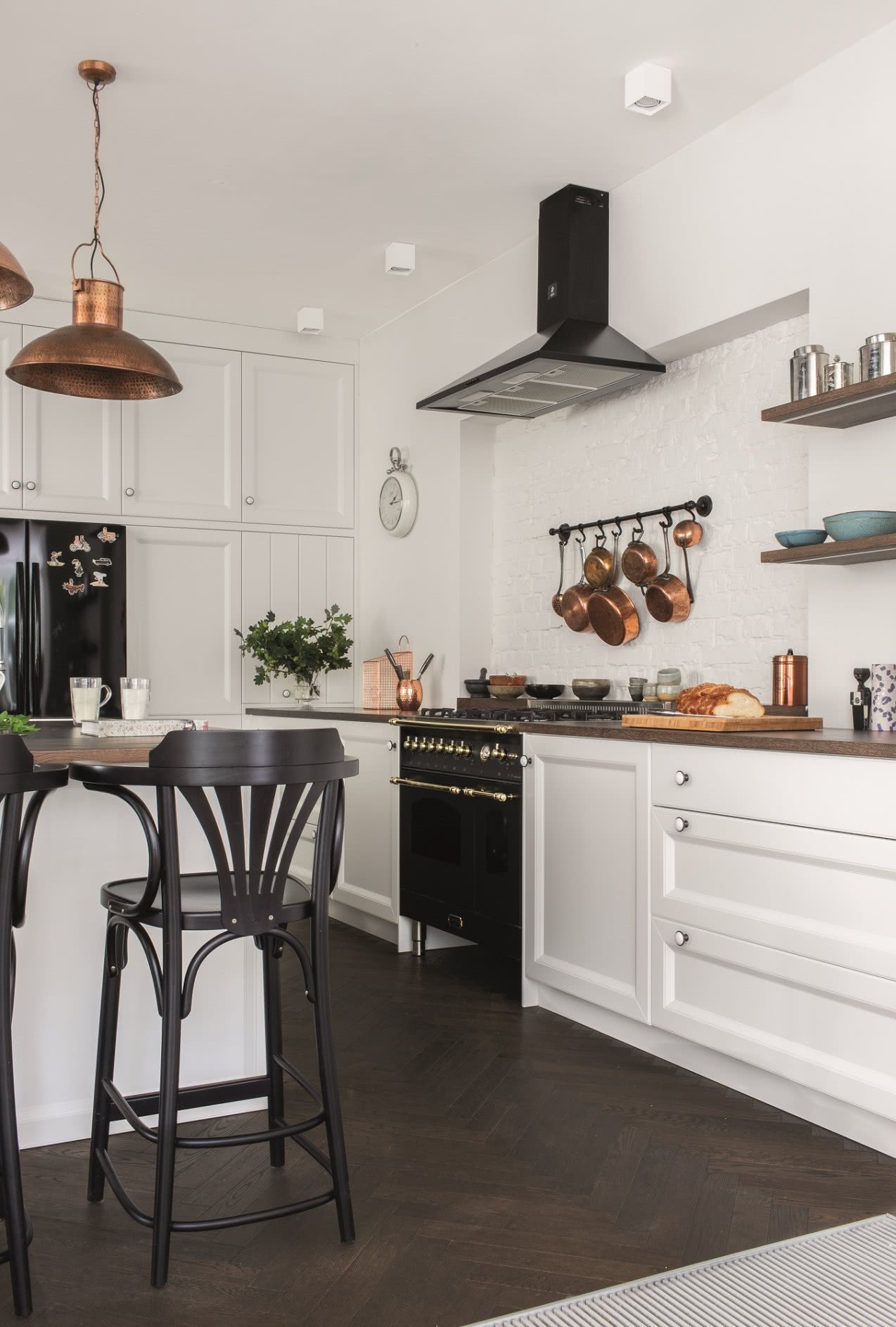 Byt v činžovním domě s atmosférou starého Londýna