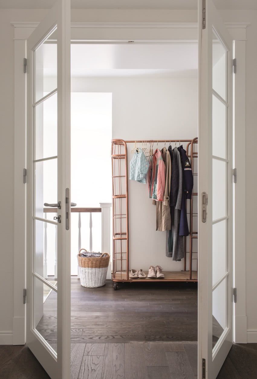 Byt v činžovním domě s atmosférou starého Londýna