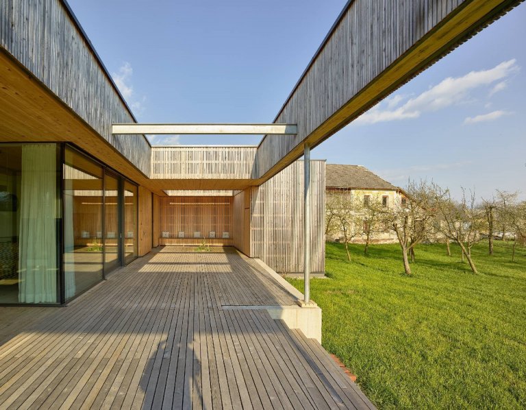 Dřevostavba jako kombinace dřeva a skla?