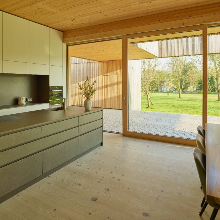 Dřevostavba jako kombinace dřeva a skla?