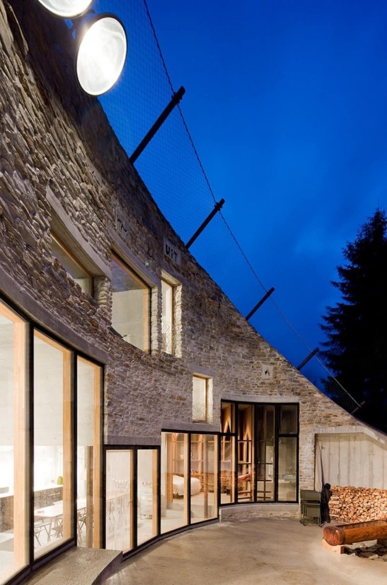 Dům pod zemí? Ano pojďte nakouknout!