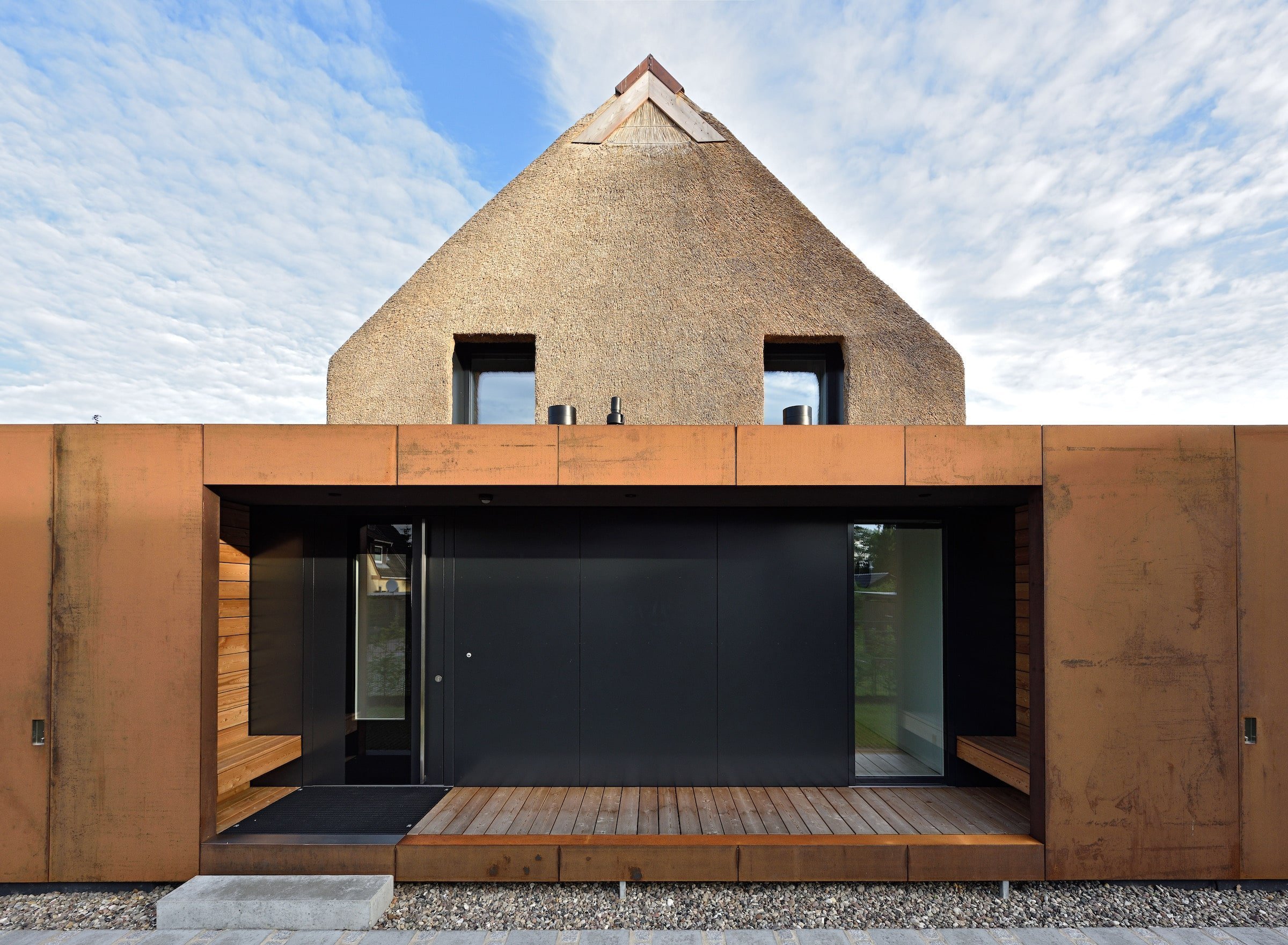 Dům s rákosovou fasádou