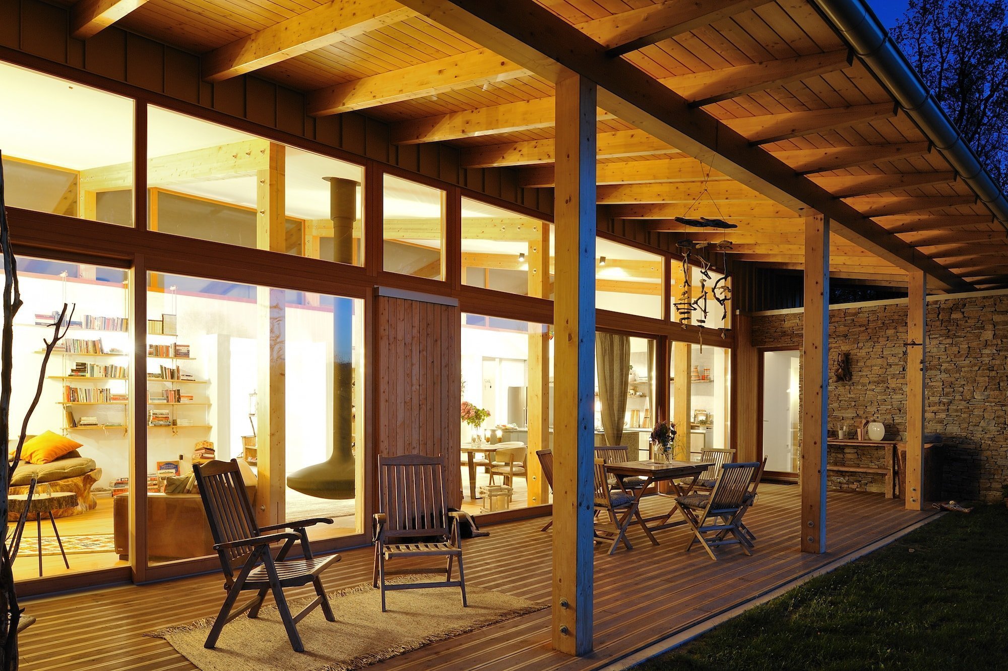 Dům stojící v blízkosti lesa