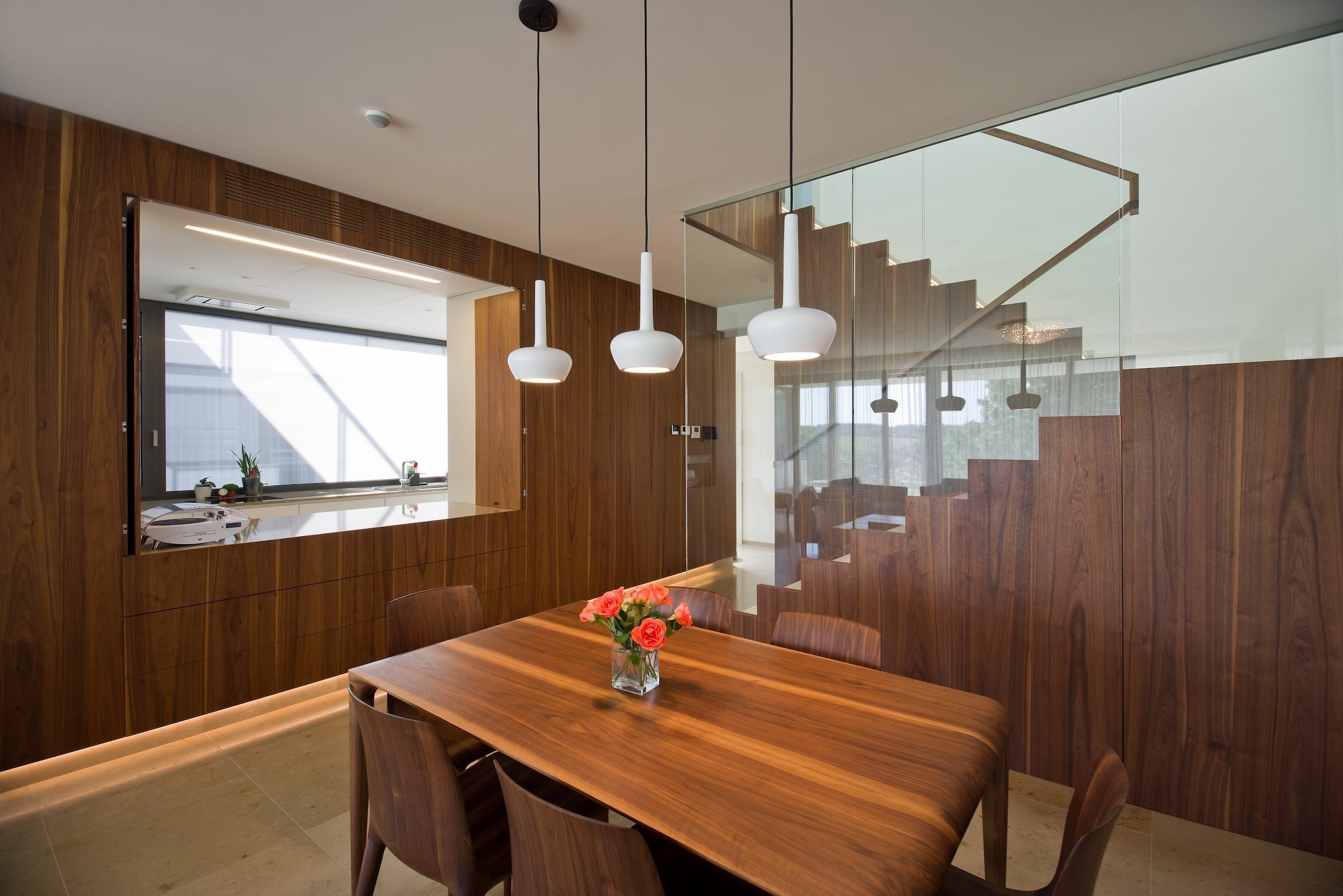 Funkcionalistická vila na skále