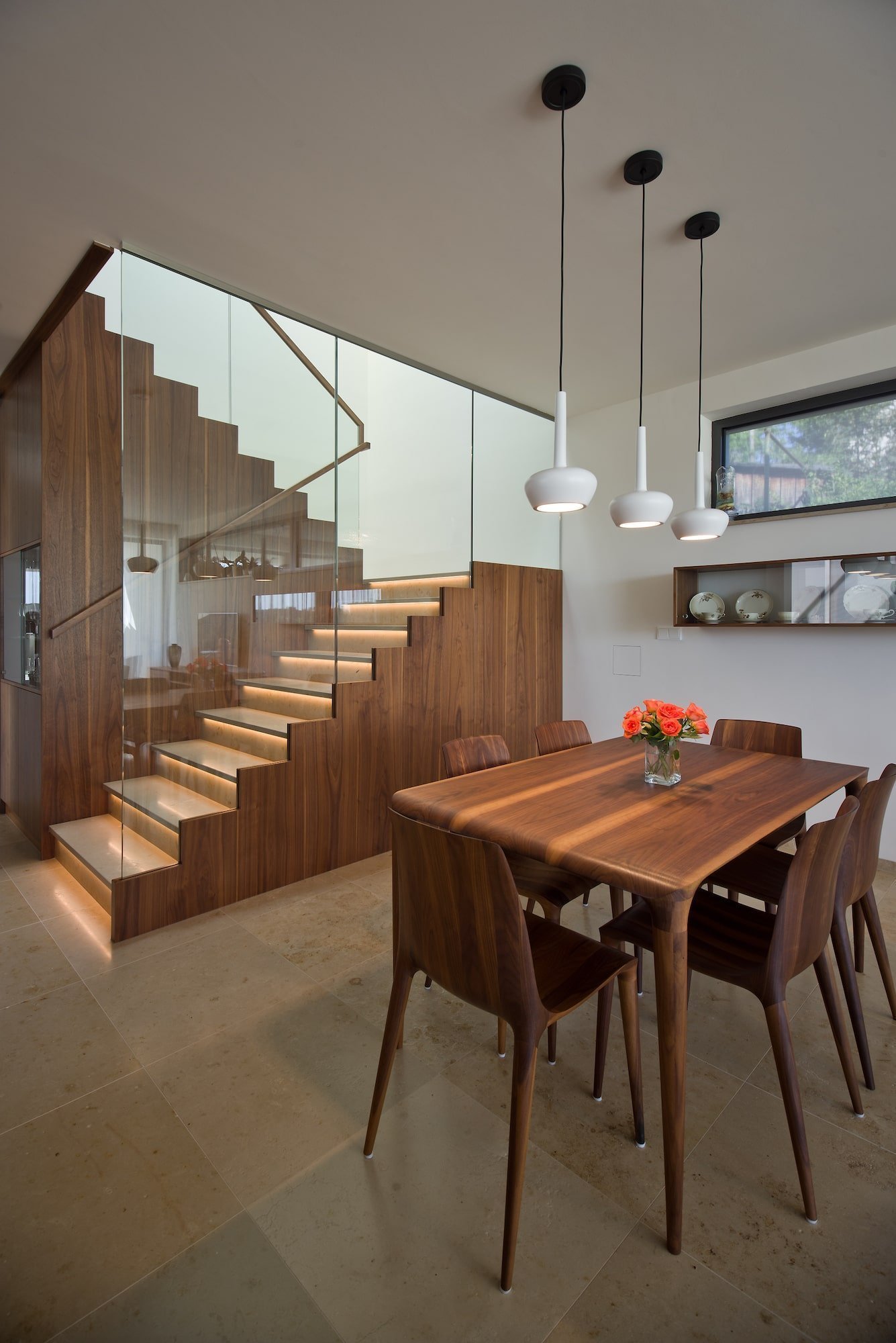 Funkcionalistická vila na skále