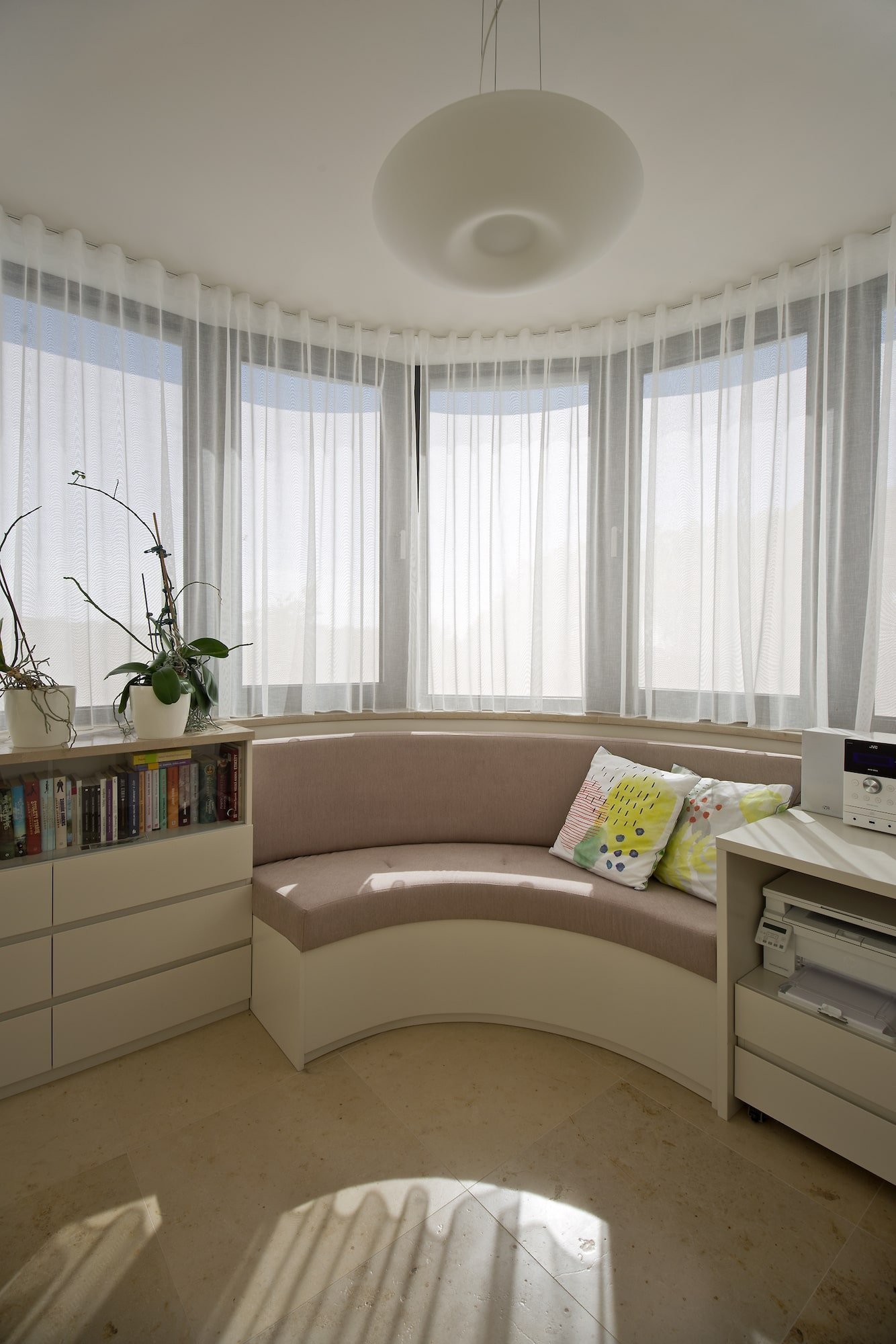 Funkcionalistická vila na skále