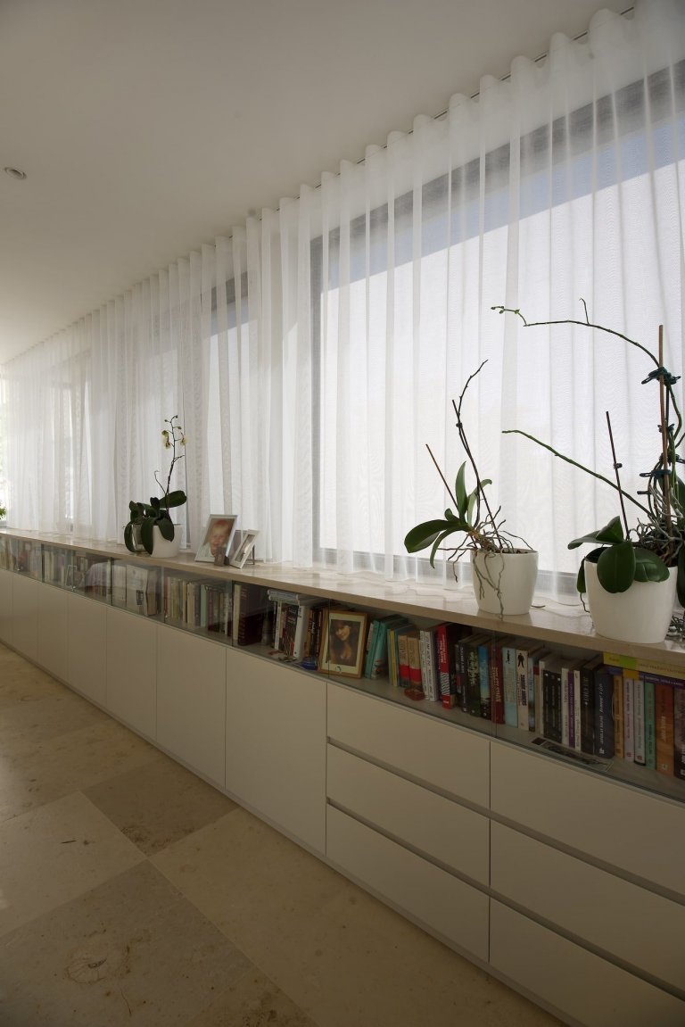 Funkcionalistická vila na skále