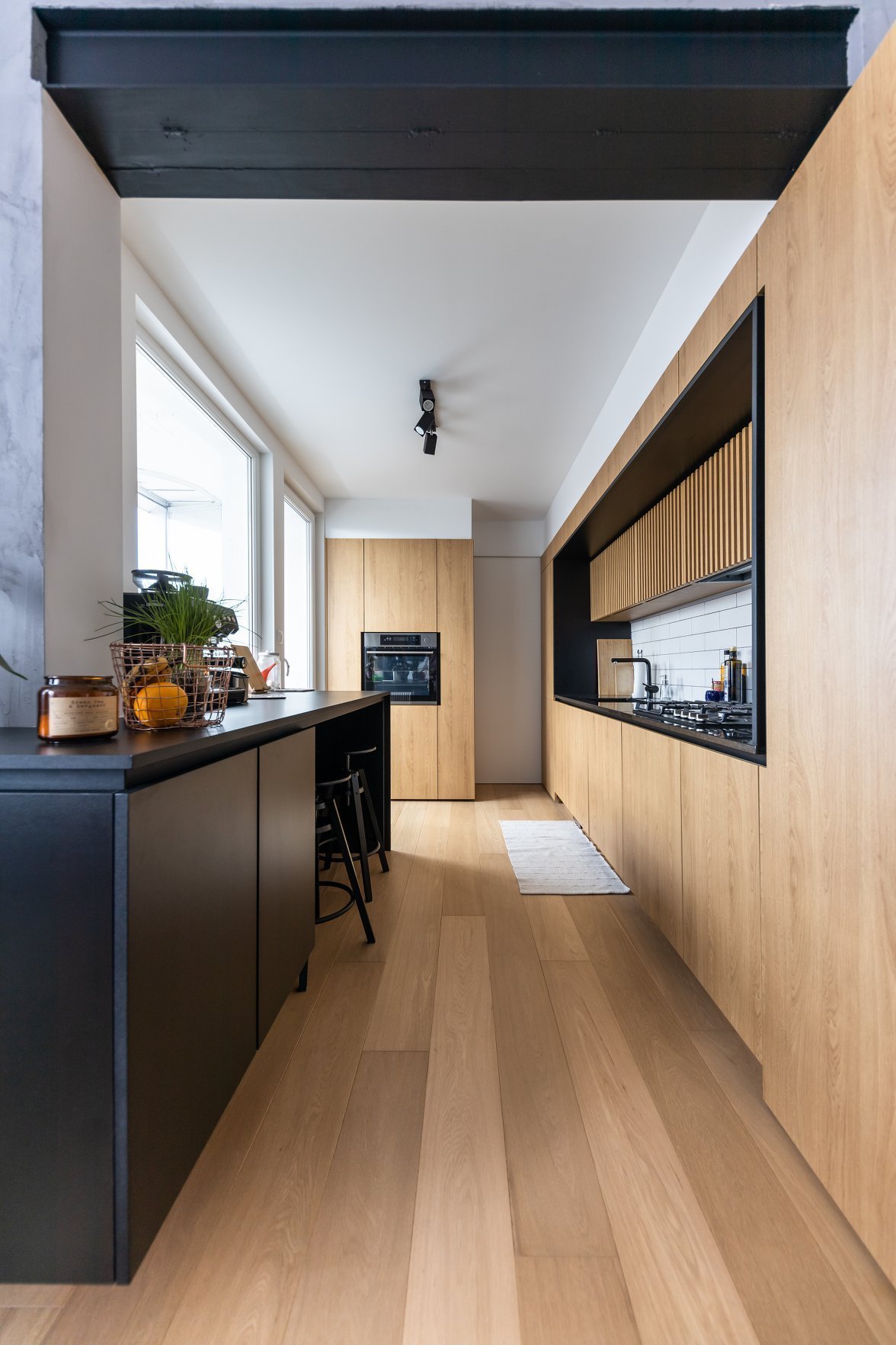 Industriální byt překvapí nevšedními řešeními