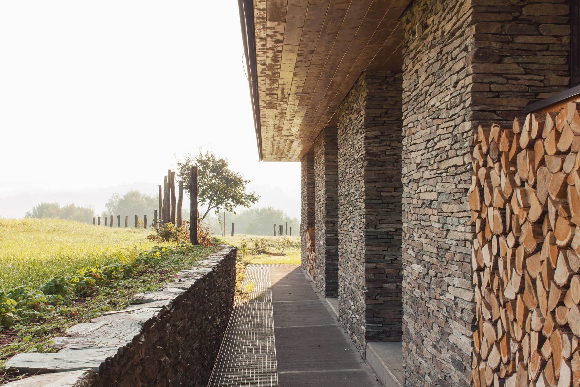 Klasická stodola z moderních materiálů