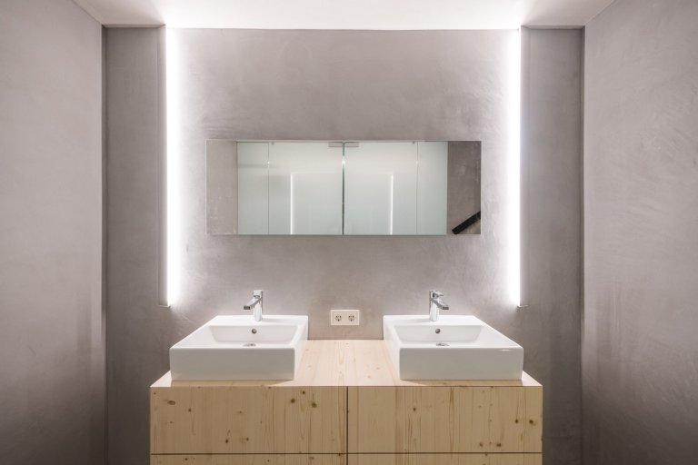 Malá chata vypadá po rekonstrukci jako UFO