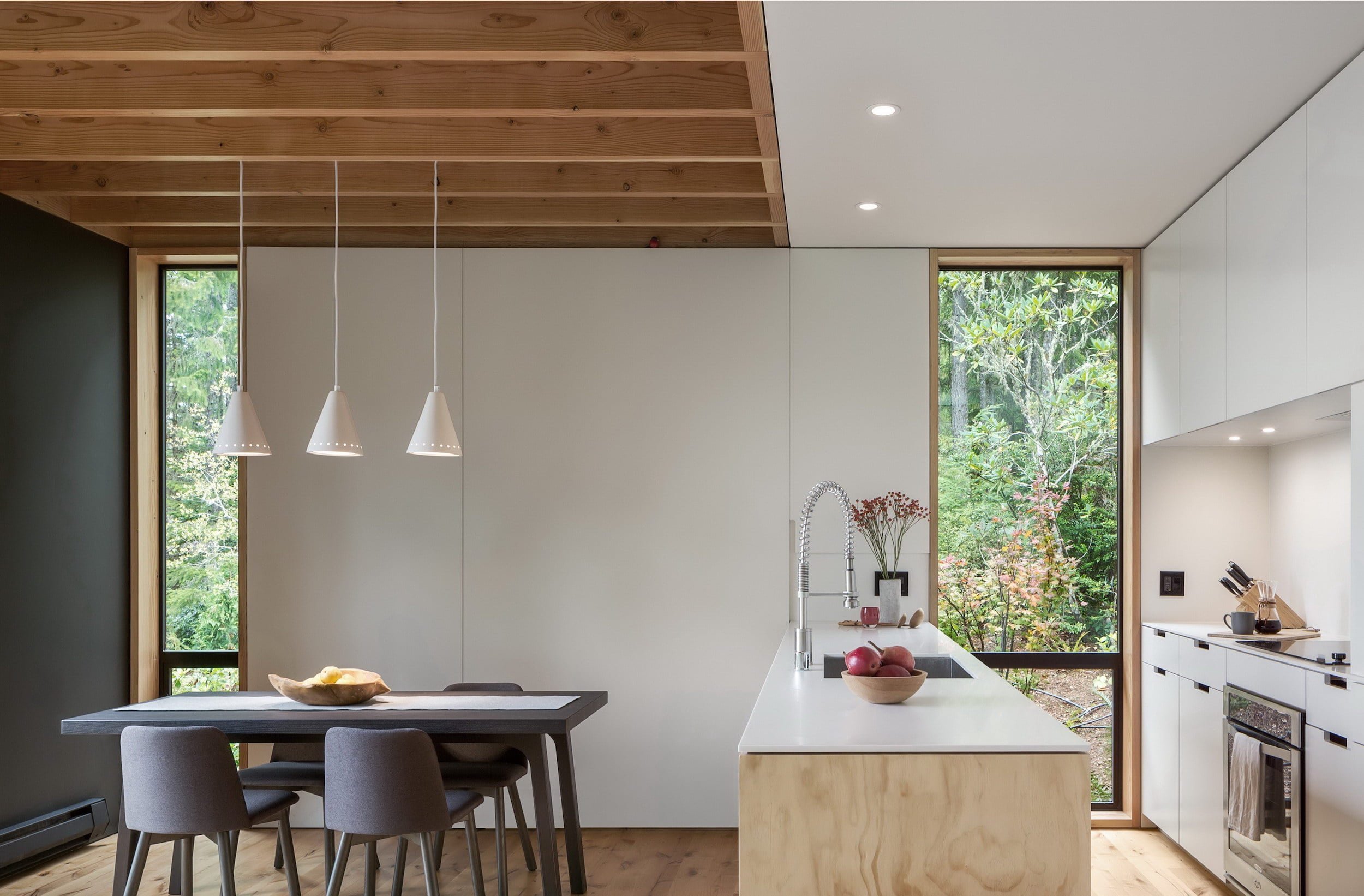 Malý dům maximalizuje spojení s přírodou