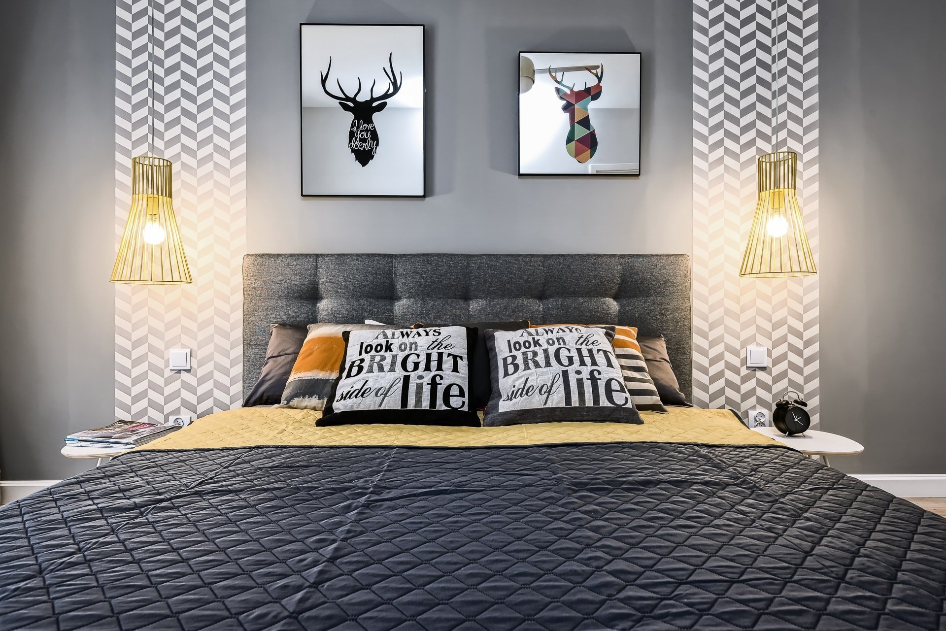 Moderní byt v šedé barvě