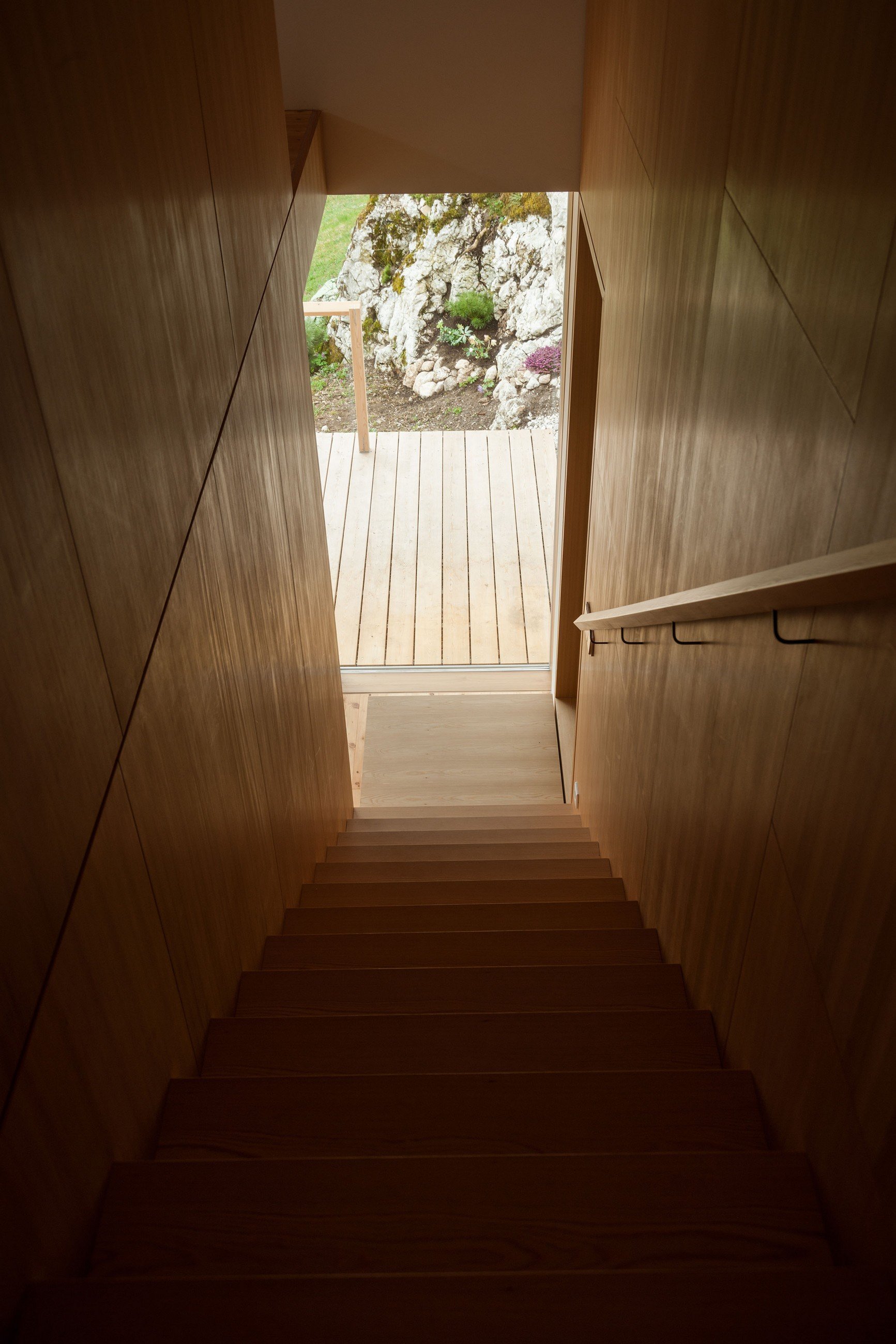 V jednoduchosti je krása – moderní dům v chráněné oblasti