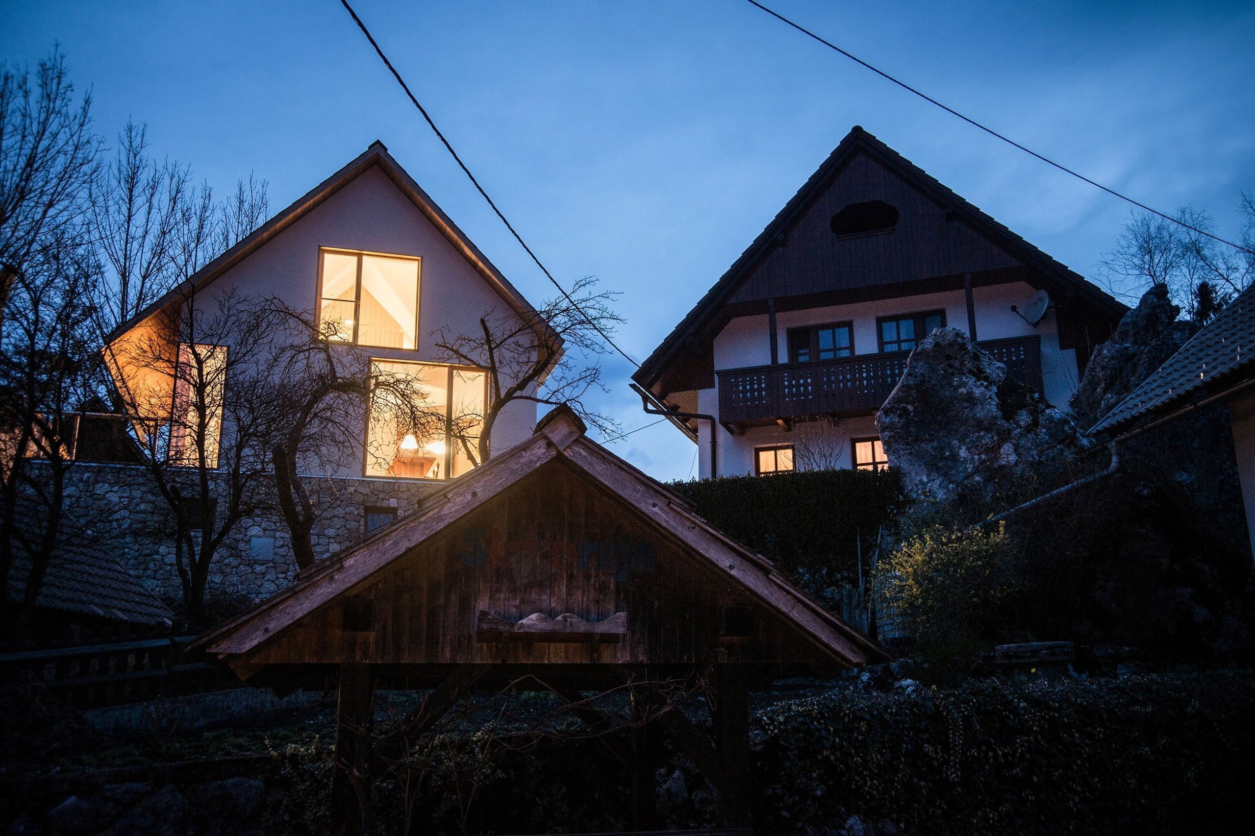 V jednoduchosti je krása – moderní dům v chráněné oblasti