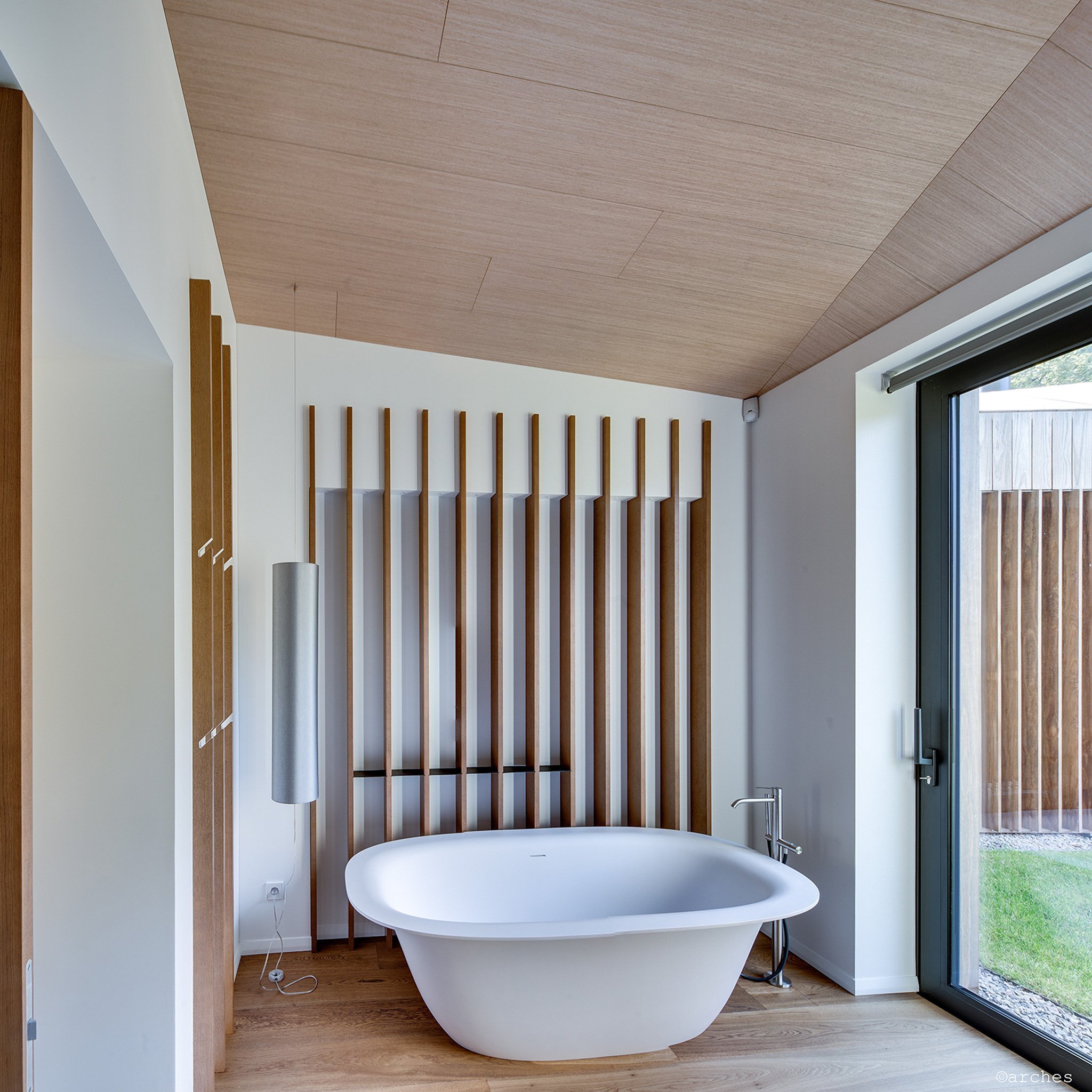 Nádherná vila ukrytá v lesích