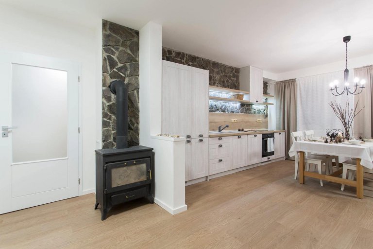 Jak se snáší podlahové vytápění s různými typy krytin?