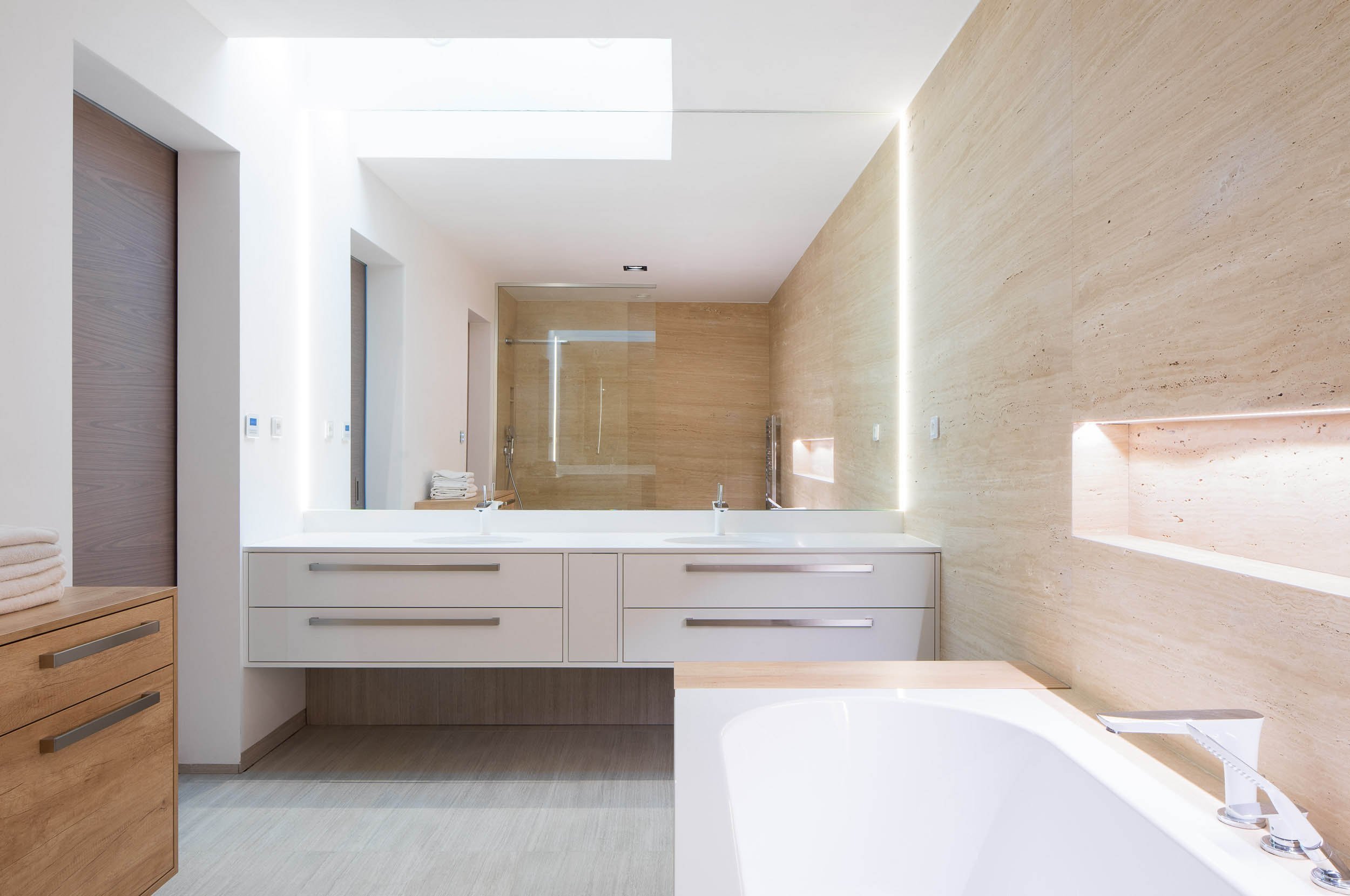 Přízemní dům v symbióze s okolím