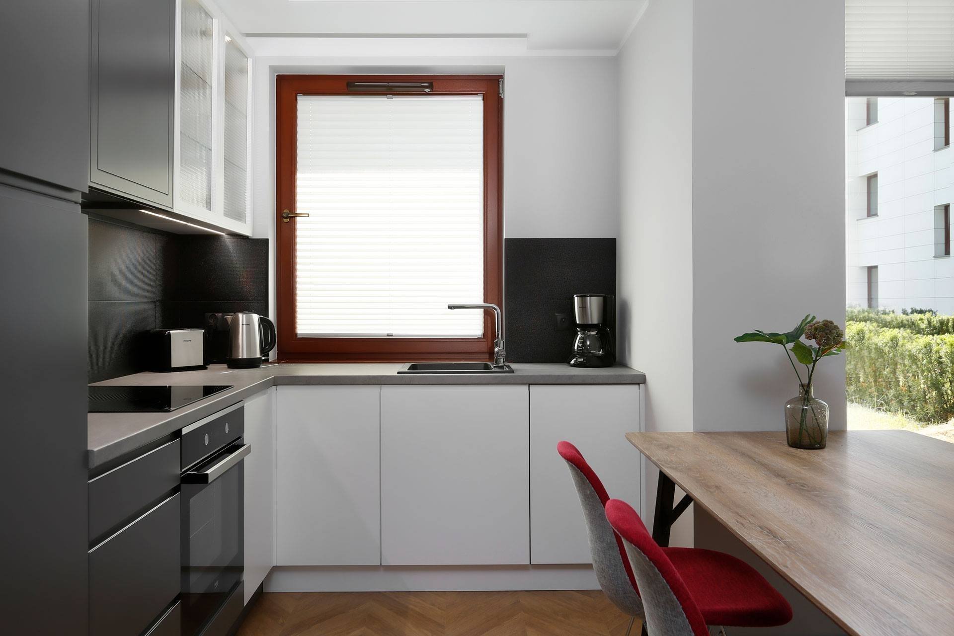 Šedá barva v interiéru není nuda