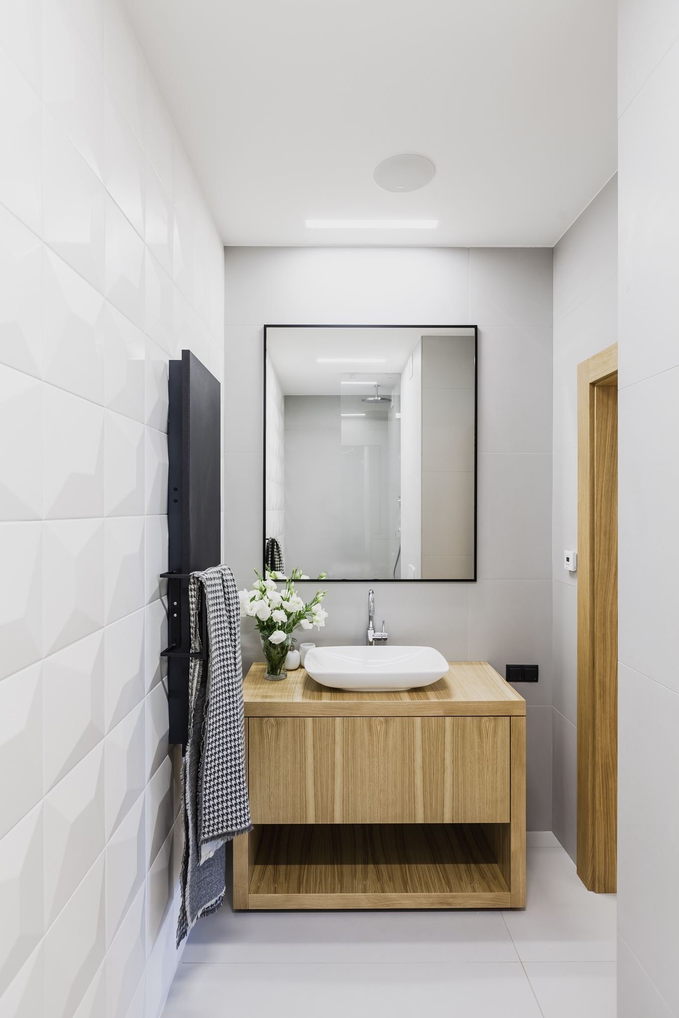 Sen o moderním bydlení v bažinaté krajině