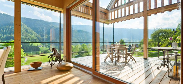 Almhaus, aneb víkendový dům imitující stodolu