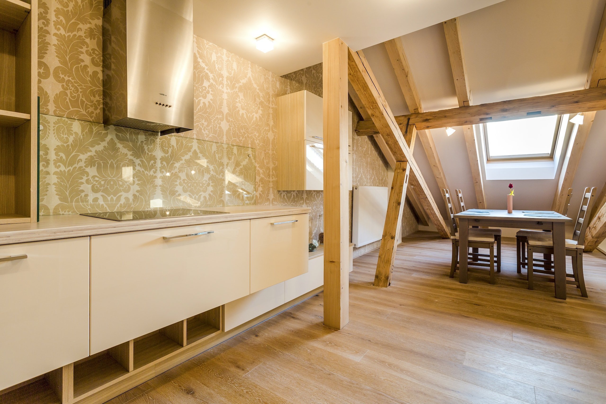 Ze staré půdy vzniklo luxusní bydlení pod hvězdami