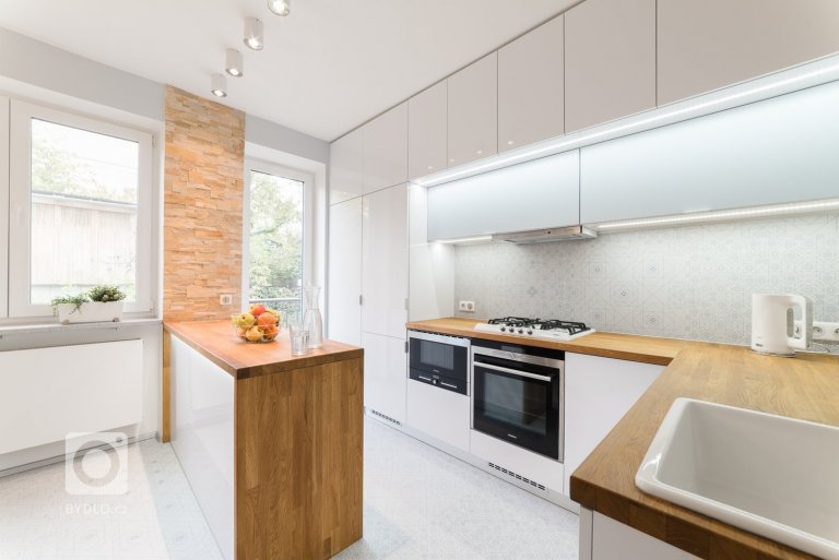 add picture to album