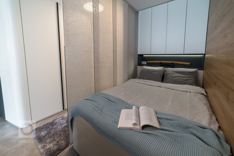 add picture to album