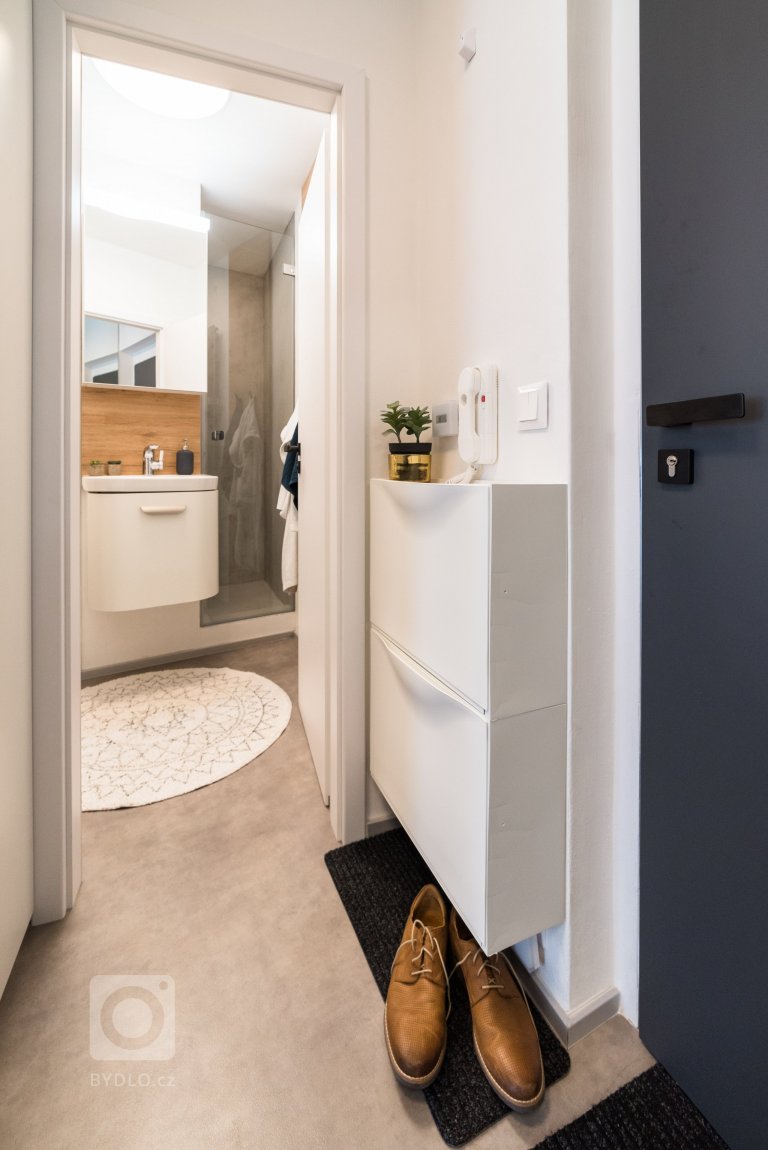 add picture to album