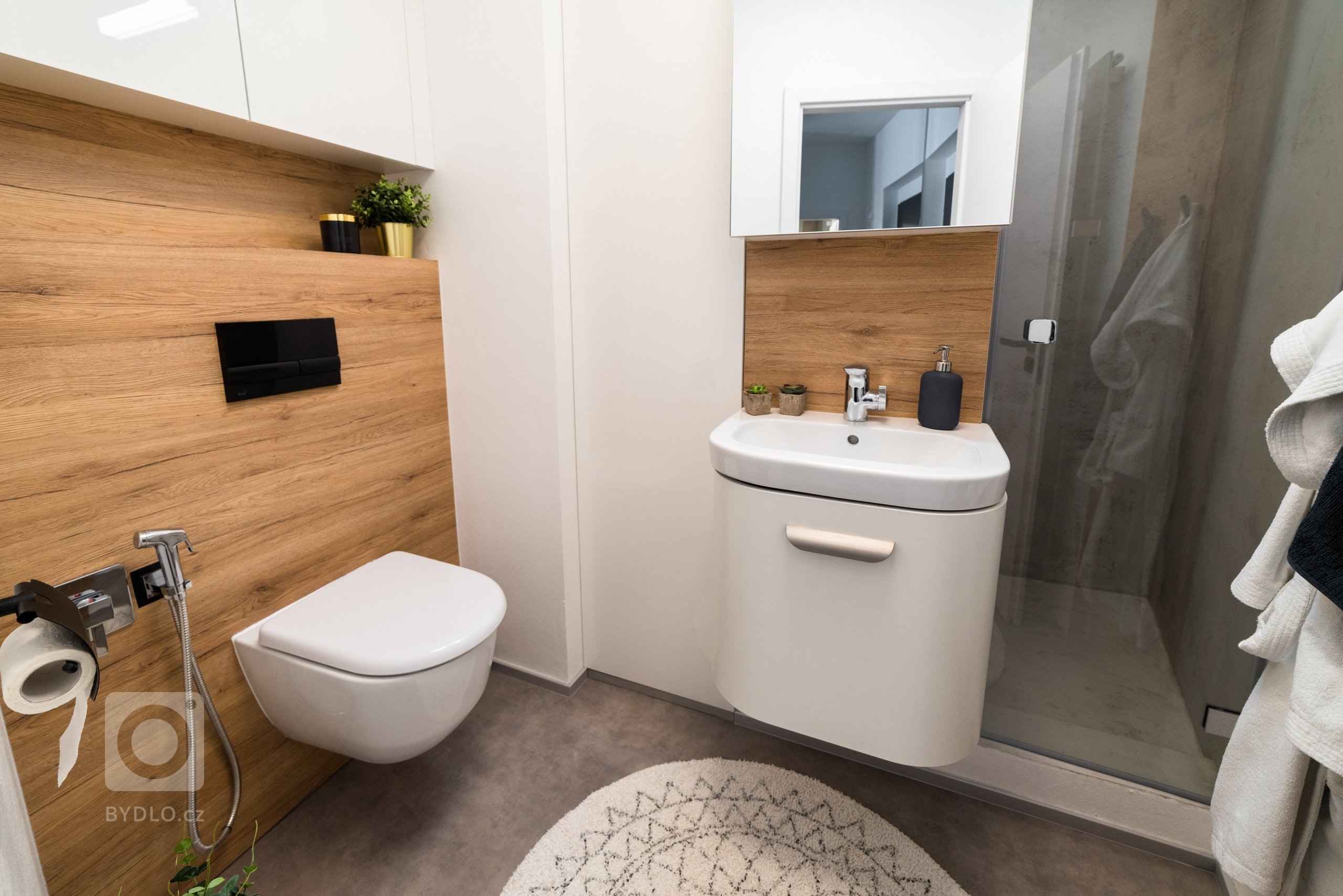 Většina developerů, kterí staví a prodávají malometrážní byty,&nbsp;moc neuvažuje o běžném životě v nich. Proto vznikají dispozice, které jsou pro plynulý…