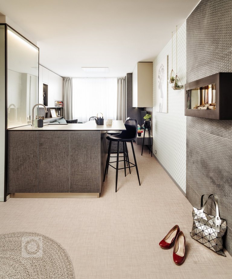 add picture to album